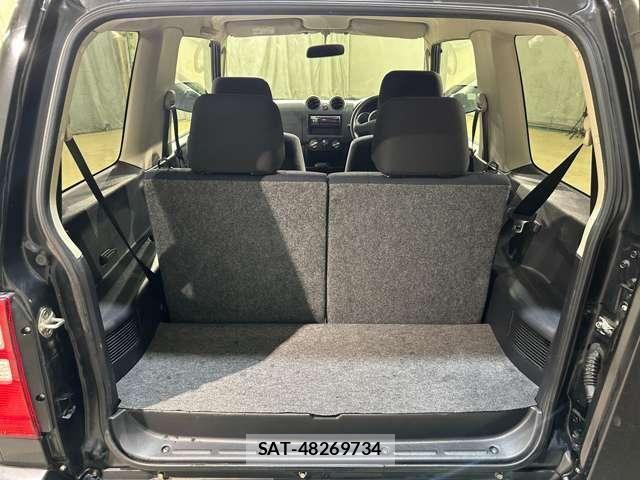 Nissan KICKS 2009-08 8849483-19