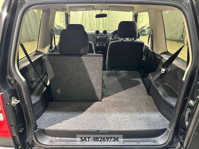 Nissan KICKS 2009-08 8849483-20