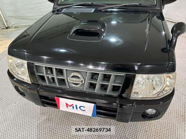 Nissan KICKS 2009-08 8849483-22
