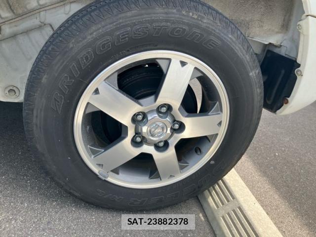 Nissan KICKS 2011-10 8849482-10