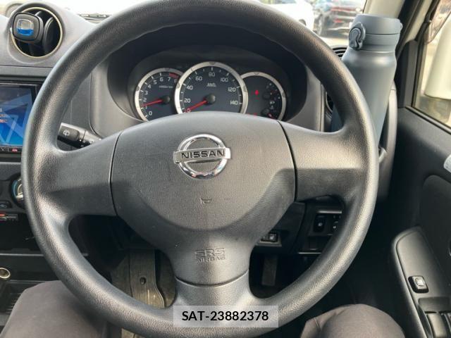 Nissan KICKS 2011-10 8849482-15