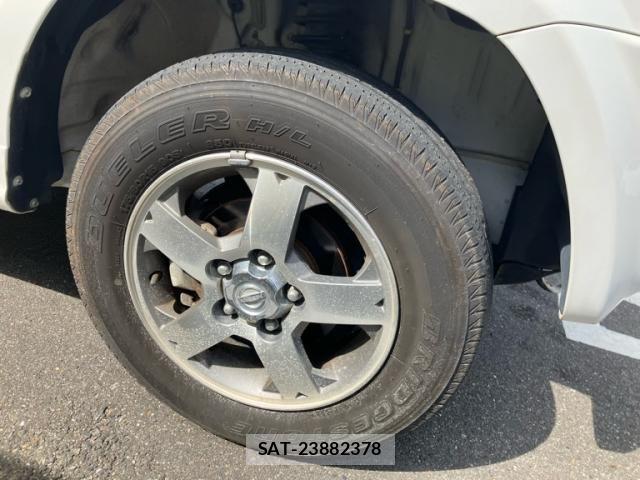 Nissan KICKS 2011-10 8849482-6