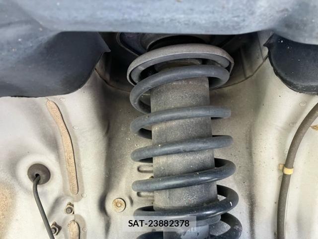 Nissan KICKS 2011-10 8849482-7