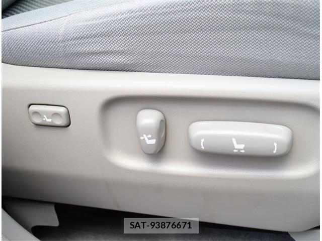 Toyota KLUGER 2005-06 7508932-6