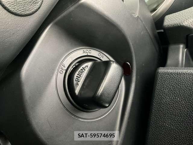 Nissan LAFESTA 2013-07 3376829-4