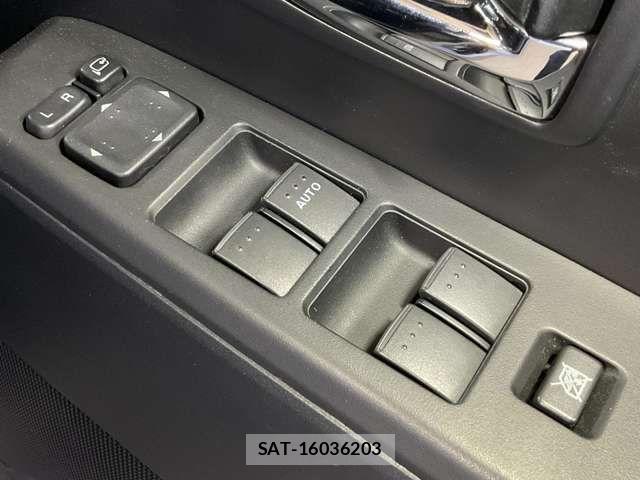 Nissan LAFESTA 2014-04 5870261-18
