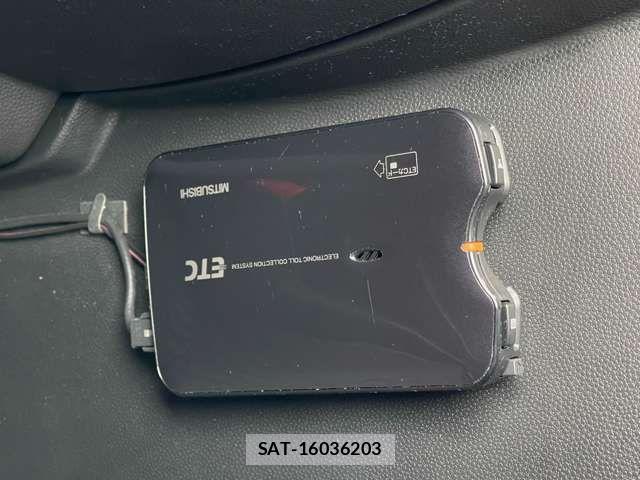 Nissan LAFESTA 2014-04 5870261-3