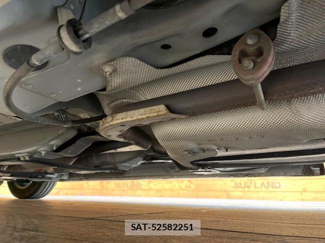 Nissan LAFESTA 2017-01 6815533-18
