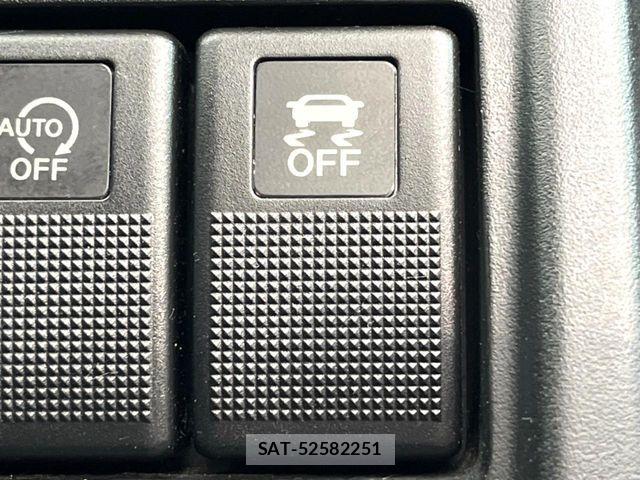 Nissan LAFESTA 2017-01 6815533-6