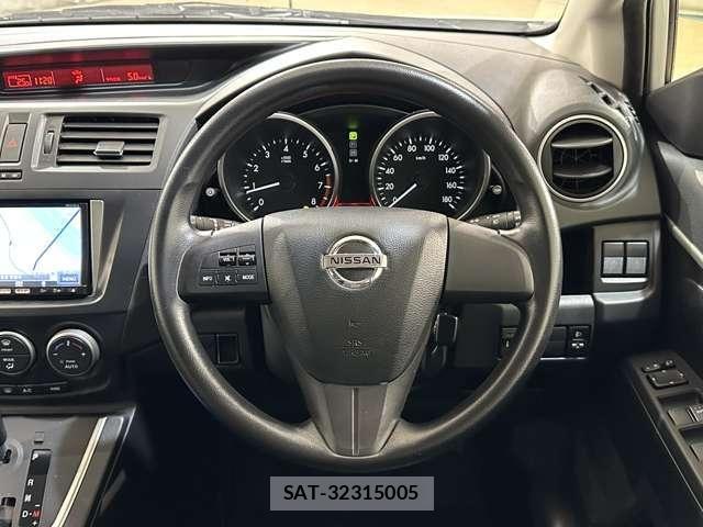 Nissan LAFESTA 2012-01 7272147-9