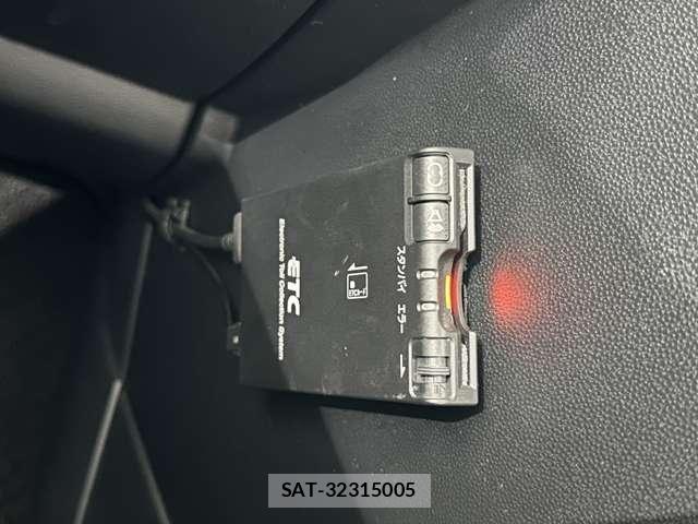 Nissan LAFESTA 2012-01 7272147-21