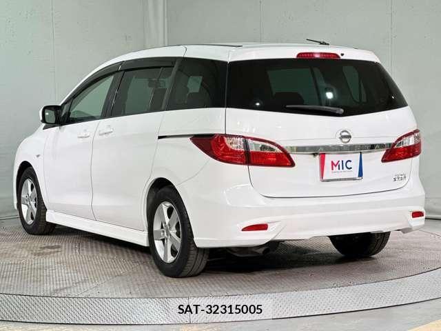 Nissan LAFESTA 2012-01 7272147-6