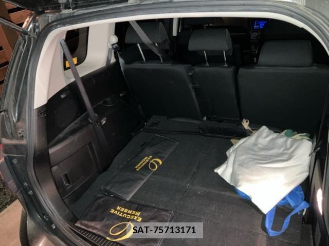 Nissan LAFESTA 2015-06 7392537-15