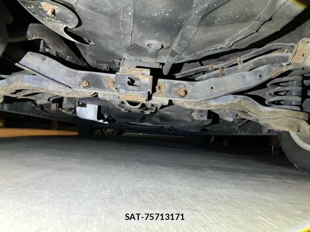 Nissan LAFESTA 2015-06 7392537-7