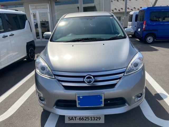 Nissan LAFESTA 2012-08 7455208-2