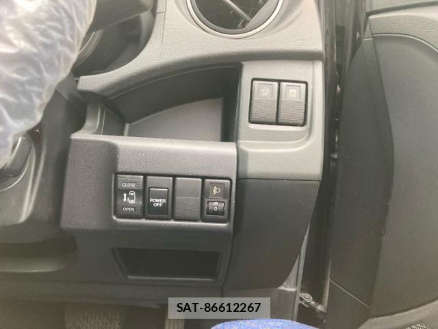Nissan LAFESTA 2011-11 7501121-19