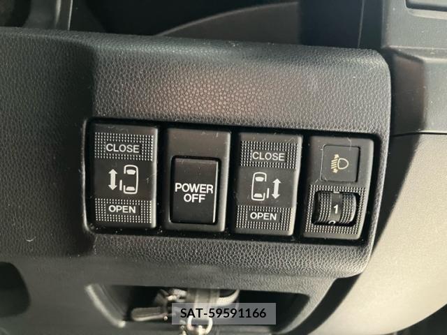 Nissan LAFESTA 2012-03 7508933-19