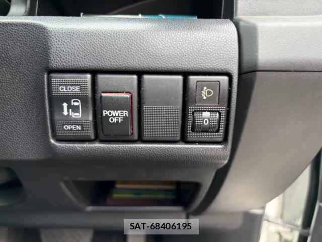 Nissan LAFESTA 2013-03 7617402-14