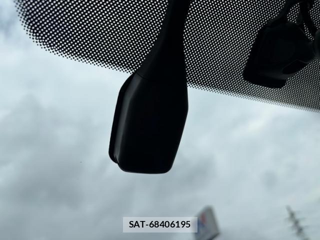 Nissan LAFESTA 2013-03 7617402-16