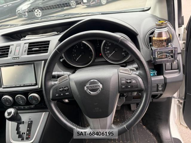 Nissan LAFESTA 2013-03 7617402-18