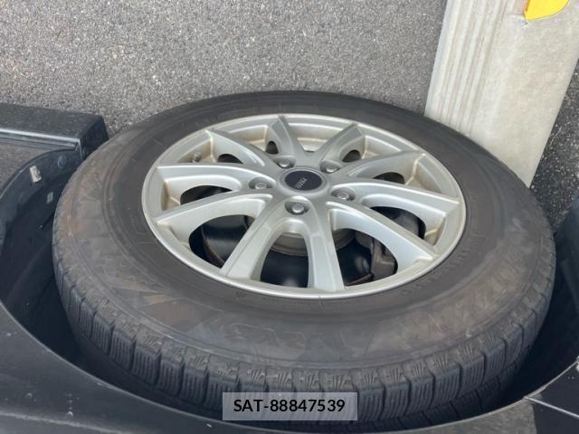 Nissan LAFESTA 2011-10 7617406-5