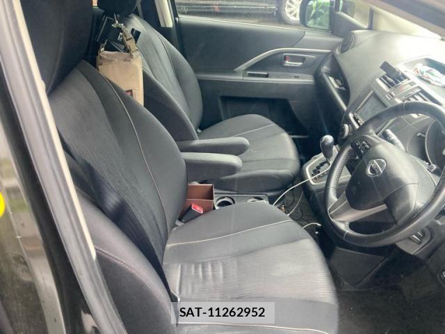 Nissan LAFESTA 2011-06 7617404-11