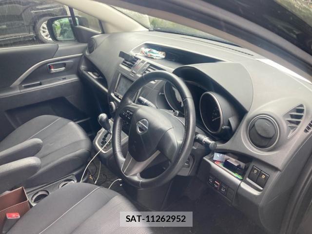 Nissan LAFESTA 2011-06 7617404-12