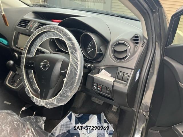 Nissan LAFESTA 2014-01 7724693-15