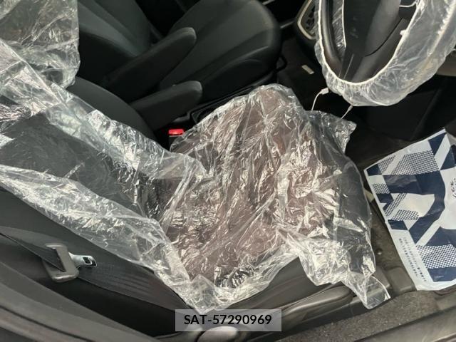 Nissan LAFESTA 2014-01 7724693-16