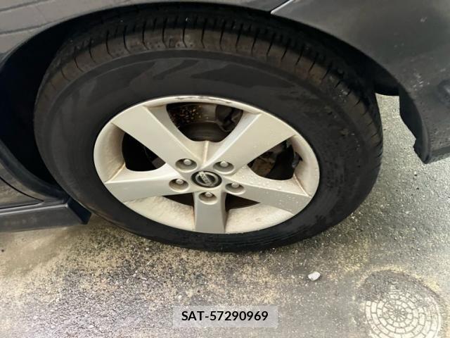 Nissan LAFESTA 2014-01 7724693-8