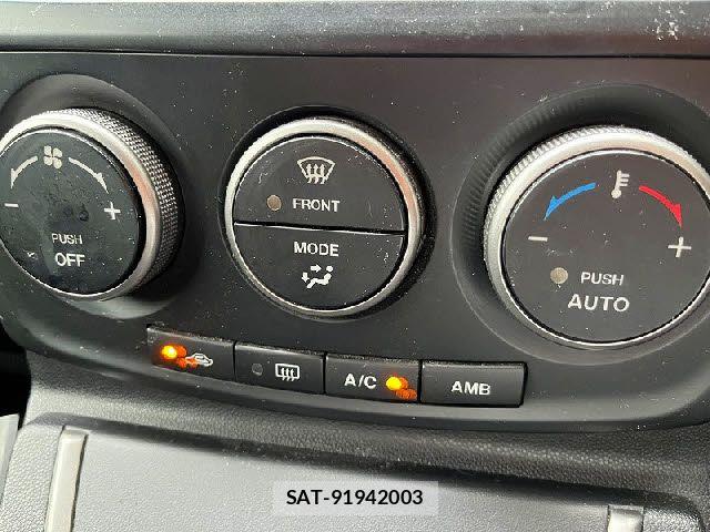 Nissan LAFESTA 2012-06 7724690-18