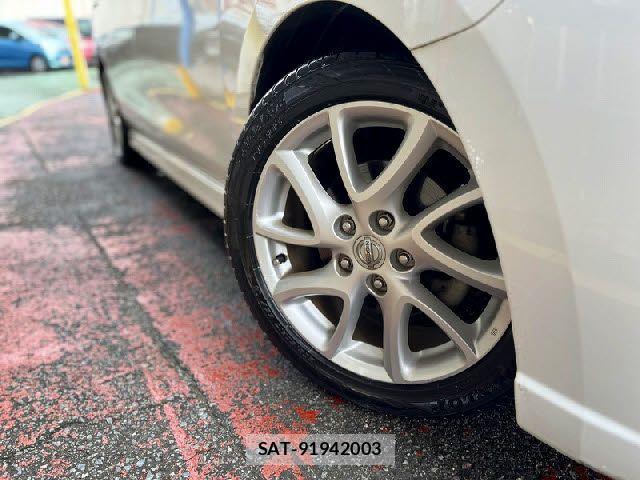 Nissan LAFESTA 2012-06 7724690-26