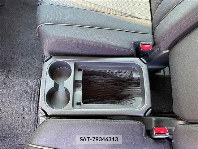 Nissan LAFESTA 2011-08 7786115-22