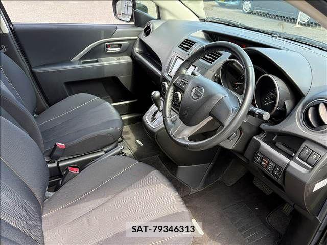 Nissan LAFESTA 2011-08 7786115-26