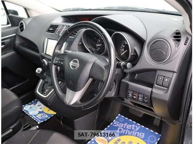 Nissan LAFESTA 2013-01 7786116-24