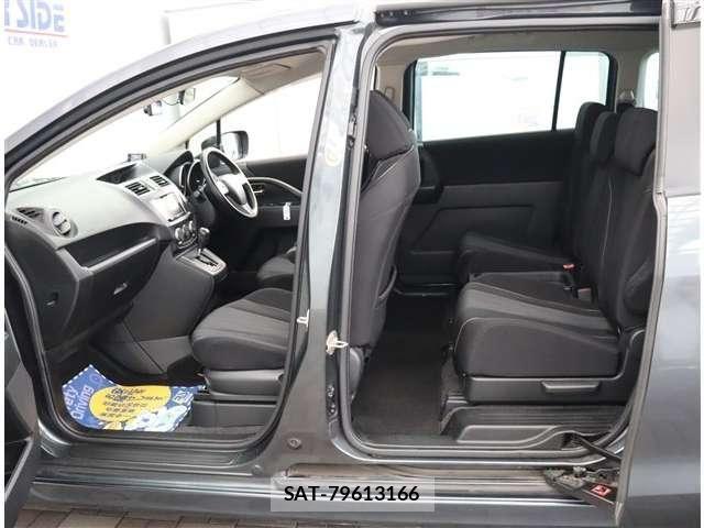 Nissan LAFESTA 2013-01 7786116-25