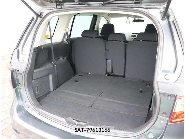 Nissan LAFESTA 2013-01 7786116-28