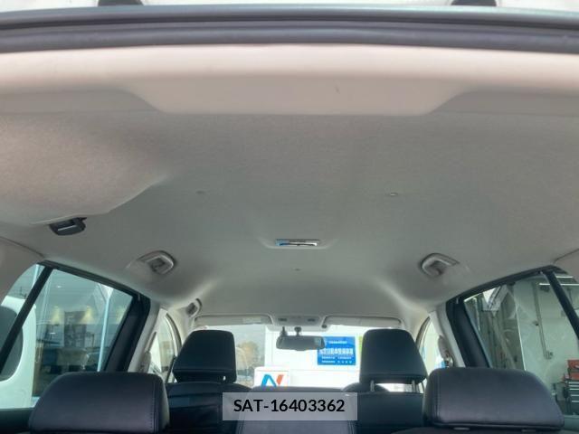 Nissan LAFESTA 2013-02 8230507-11