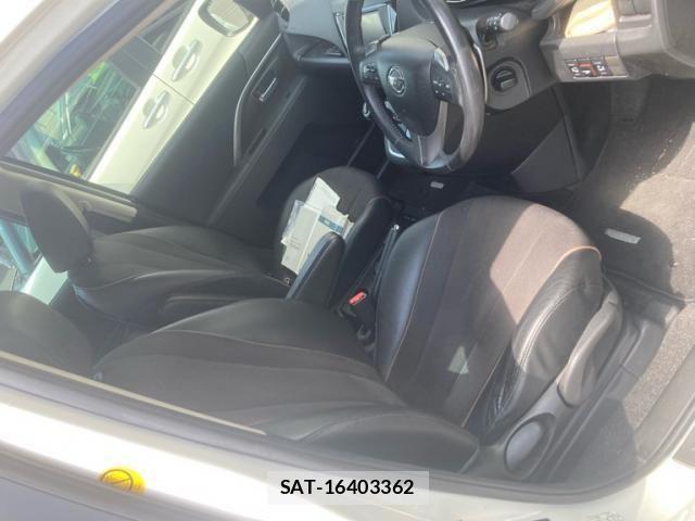 Nissan LAFESTA 2013-02 8230507-14