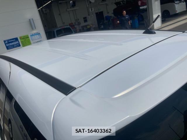 Nissan LAFESTA 2013-02 8230507-4