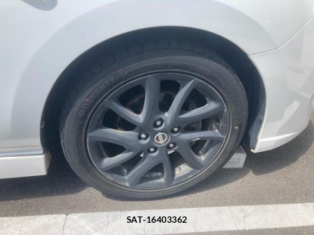 Nissan LAFESTA 2013-02 8230507-5