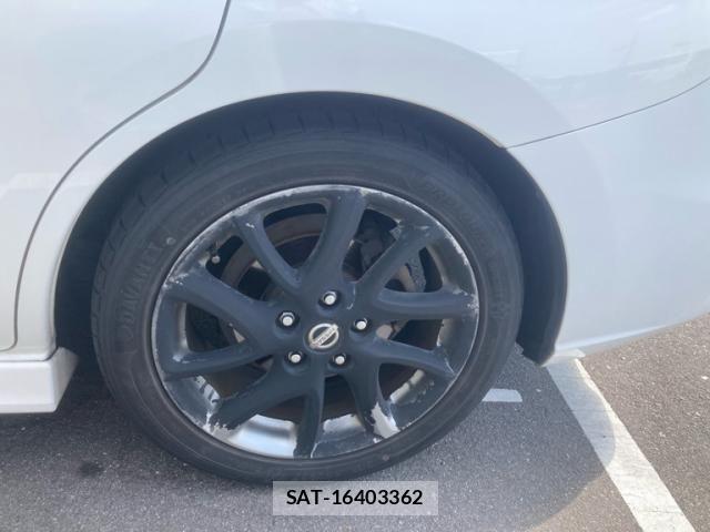 Nissan LAFESTA 2013-02 8230507-7