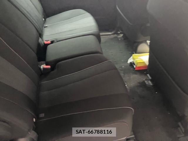 Nissan LAFESTA 2014-01 8371765-12