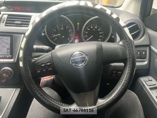 Nissan LAFESTA 2014-01 8371765-13