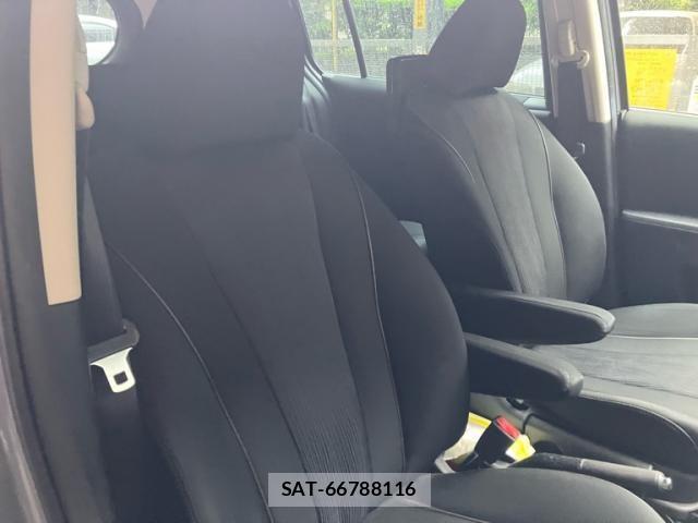 Nissan LAFESTA 2014-01 8371765-7