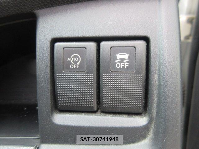Nissan LAFESTA 2017-01 8413073-18