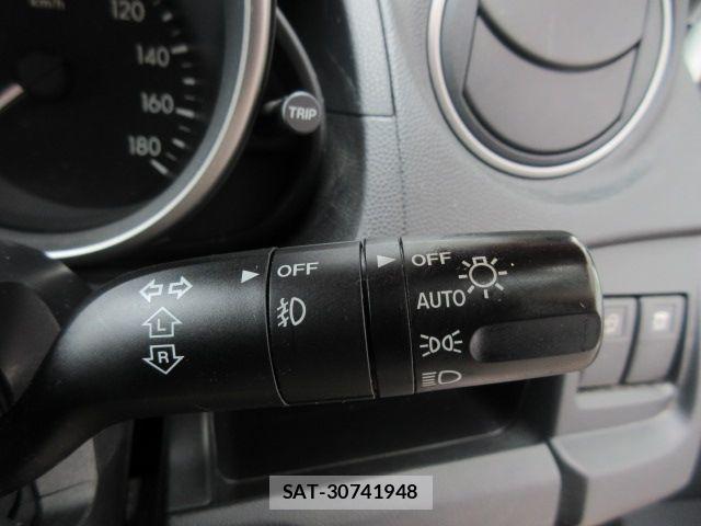 Nissan LAFESTA 2017-01 8413073-22