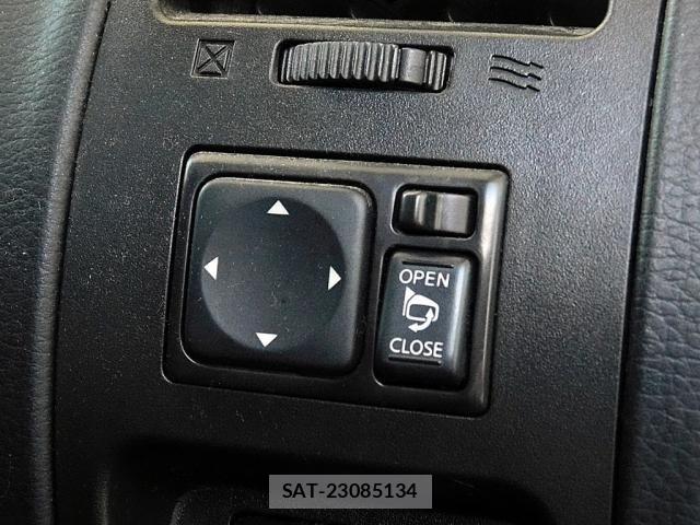 Nissan LAFESTA 2010-01 8413076-11