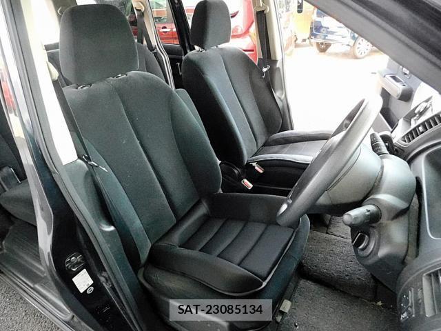 Nissan LAFESTA 2010-01 8413076-13