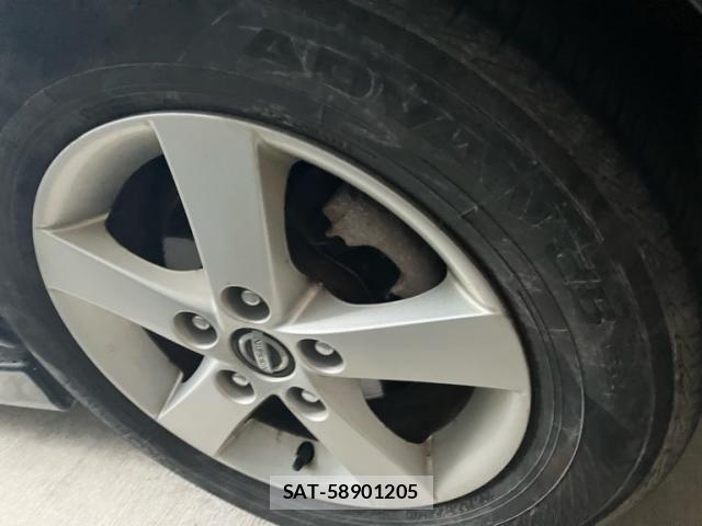 Nissan LAFESTA 2015-02 8562309-7